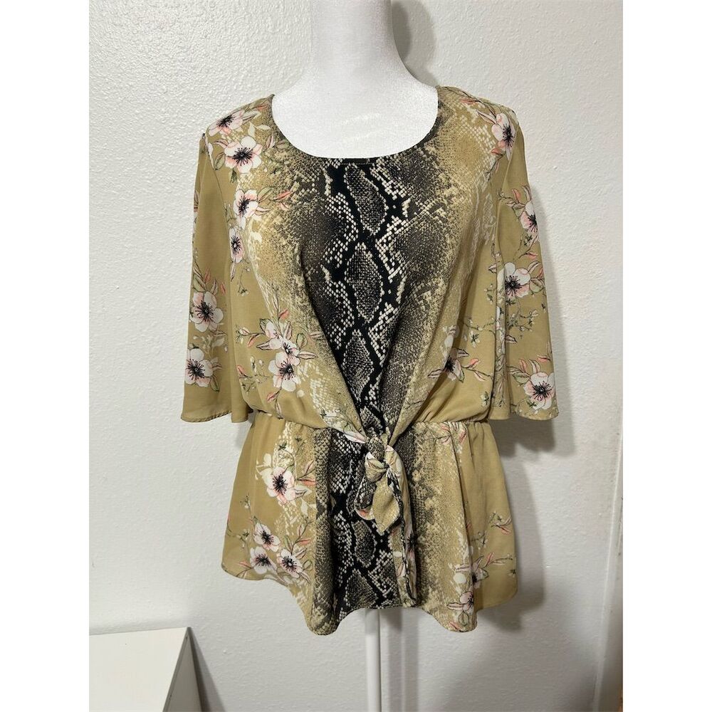 EST 1946 Women's Floral Snakeskin Top Size Medium